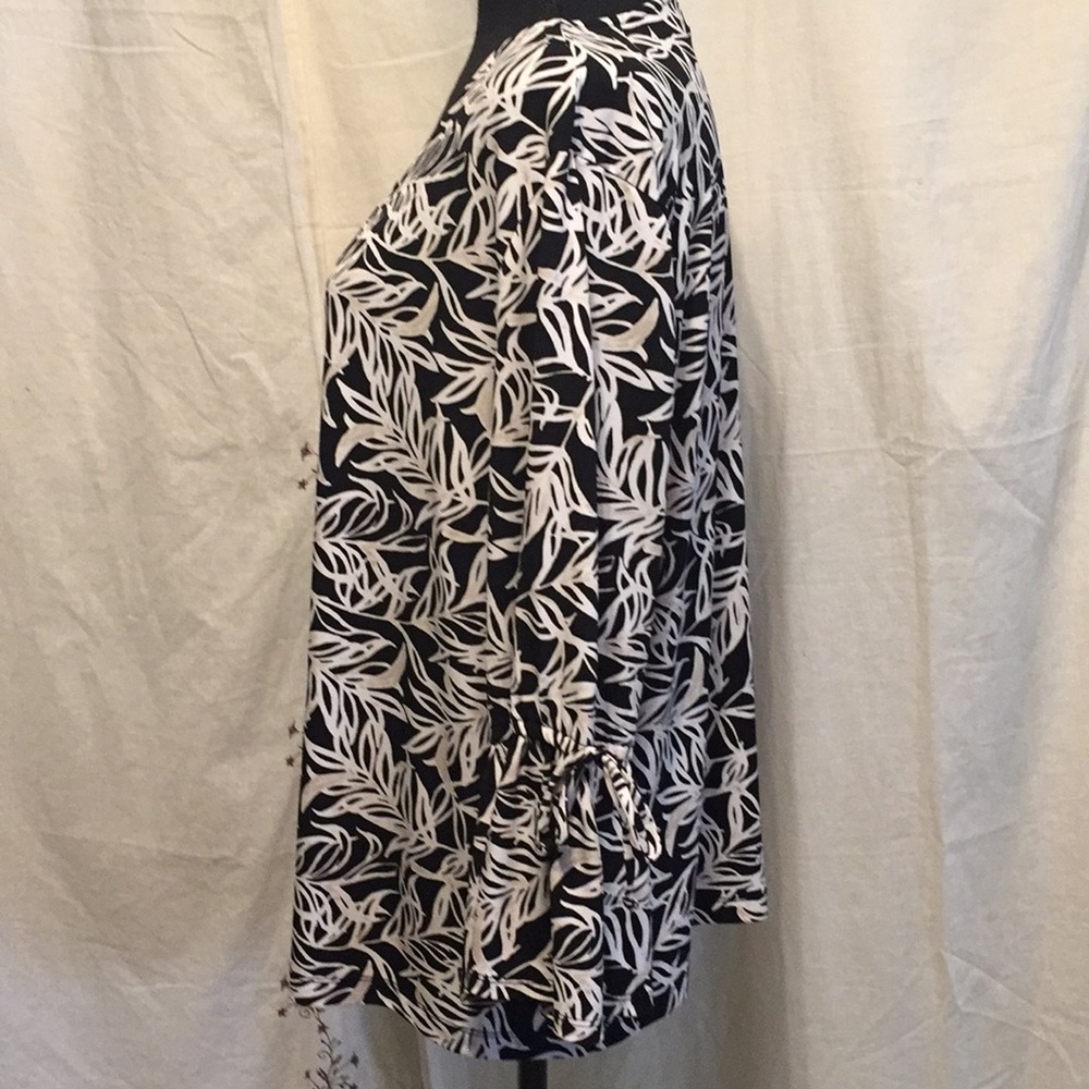 Blouse - Picture 3 of 8